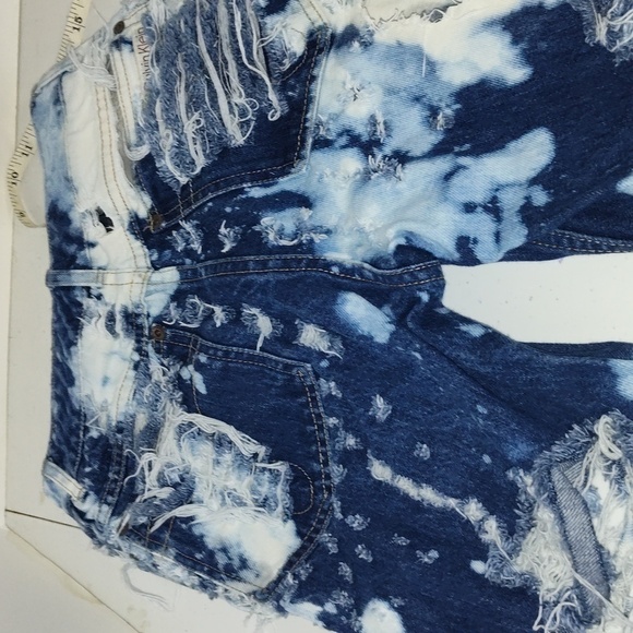 Calvin Klein jeans beyond distressed extreme distressed size8 highrise - Picture 7 of 12